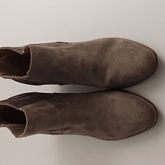 Nine West 7.5 Med Grey Vegan Suede Bootie Ankle Boot - Picture 15 of 16